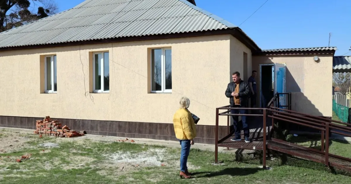 Фото - фейсбук/Павло Голодніков У Зідьківській амбулаторії тривають ремонті роботи на порталі Gromada Group