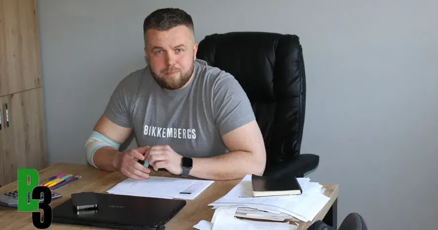 Фото - Тетяна Логвіна Саме так вважає керівник сільськогосподарського фермерського господарства «РеВіК» Дмитро Ревенко. Днями ми поспілкувалися з ним на різні теми. Говорили про те, як розвивається аграрний бізнес на другому році великої війни, про волонтерство та багато іншого