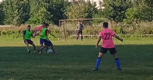 Кошти, зібрані під час турніру, разом із чемпіонським кубком було передано дружині Володимира Аліні