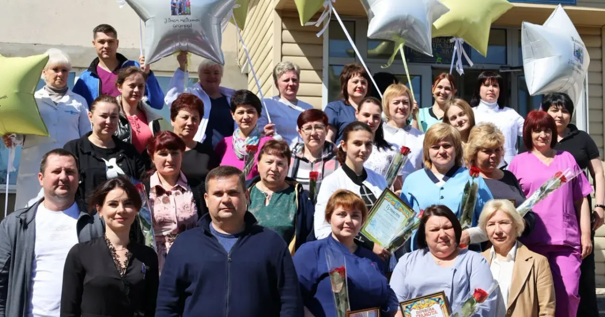 Фото - Зміївська міська рада У Змієві привітали медичних сестер з професійним святом на порталі Gromada Group