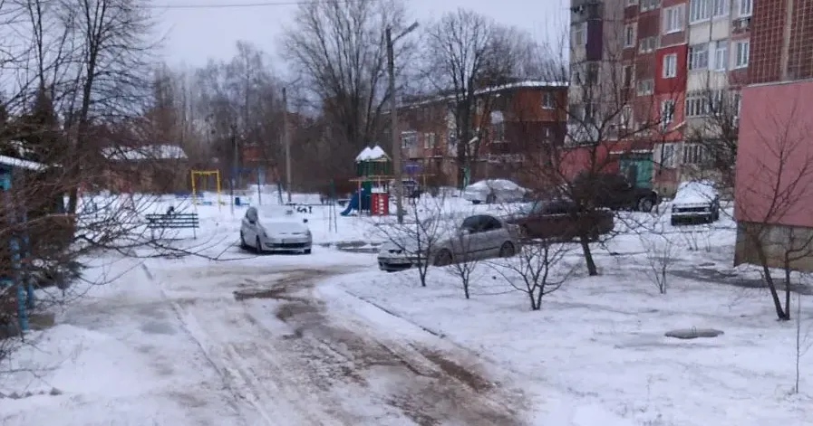 Зміїв-сервіс публікуватиме фото, як підприємство обслуговує дороги. Фото — Зміїв-сервіс Зміїв-сервіс публікуватиме фото того, як підприємство обслуговує дороги на порталі Gromada Group