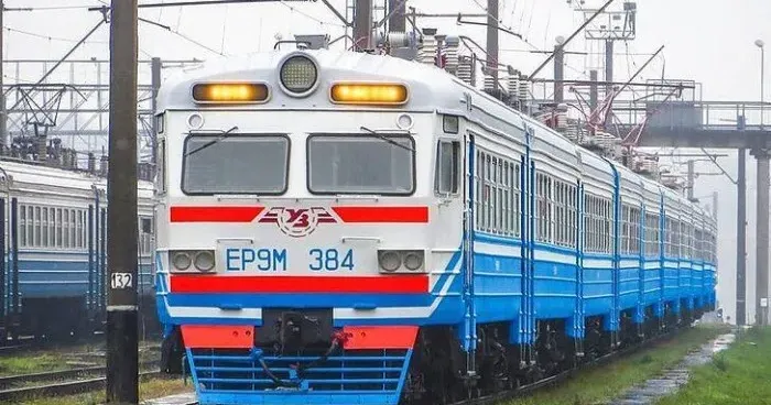 Ілюстративне фото Укрзалізниці 15 і 16 серпня вечірня електричка, що слідує через Зміїв та Занки, відправлятиметься на 10 хвилин раніше на порталі Gromada Group