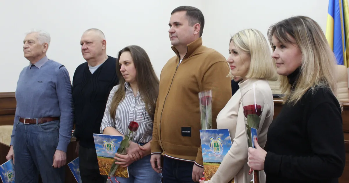У Змієві привітали комунальників. Фото - Тетяна Логвіна У Змієві привітали комунальників (фото) на порталі Gromada Group