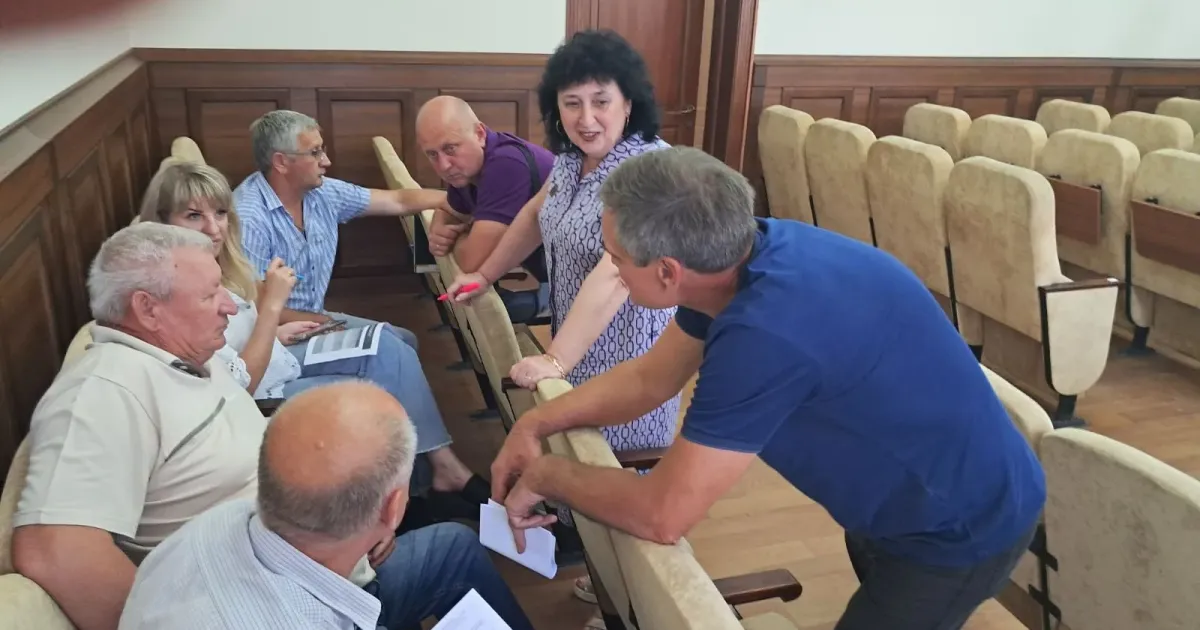 Фото - Віктор Остренок У середу, 21 червня, на чолі із заступницею Зміївського міського голови Тетяною Тімофєєвою відбулося друге засідання робочої групи з розробки Стратегії розвитку Зміївської територіальної громади на період до 2027 року
Зазначимо, що наявність Стратегії розвитку Зміївської територіальної громади є невід’ємною умовою залучення інвестицій до громади: як із різних рівнів бюджетів, так і приватного капіталу та грантових коштів