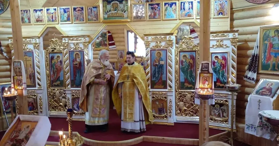 Фото - фейсбук / Галина Балицька Вперше в Храмі Архистратига Михаїла Православної Церкви України с Височинівка Зміївської громади 24 грудня лунала передсвяткова Служба Різдва Христового